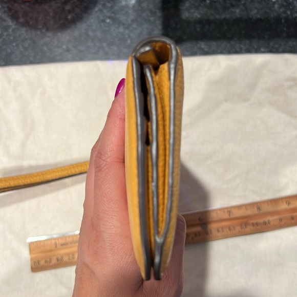 Tory Burch wallet wristlet - Picture 8 of 9